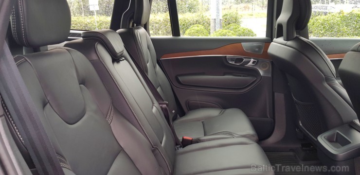Travelnews.lv ar jauno «Volvo XC90» apceļo Dienvidkurzemi 227755