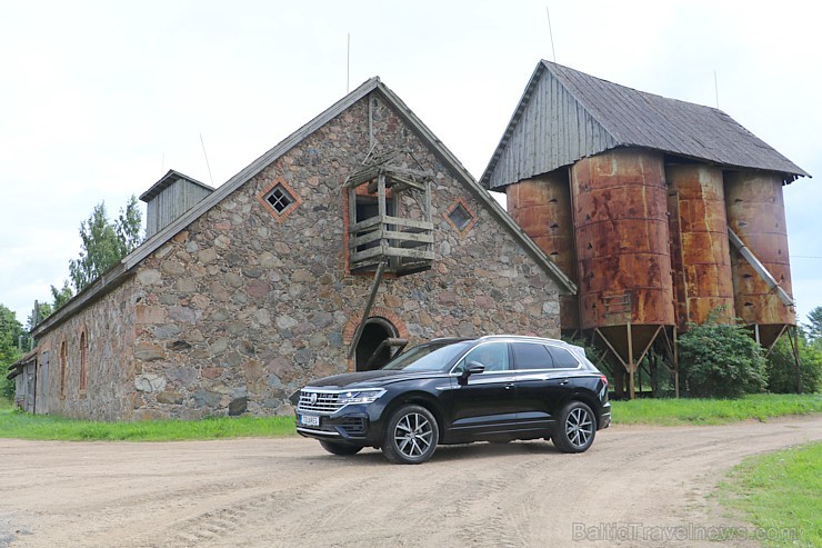 Travelnews.lv ar jauno «Volkswagen Touareg» apceļo Rūjienas novadu 228029