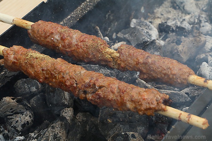 Īsi pirms atklāšanas Travelnews.lv 14.07.2018 apciemo Dikļu pils muzikālo un gastronomisko baudījumu «Sajūtu festivāls» Īsi pirms atklāšanas Travelnews.lv 14.07.2018 apciemo Dikļu pils muzikālo un gastronomisko baudījumu «Sajūtu festivāls» 228122