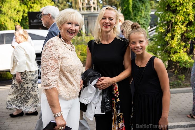 Ar krāšņu koncertu «Dzimuši Latvijā» atklāts 4. Jūrmalas Festivāls 228782