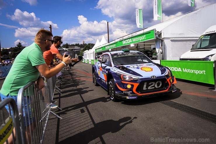Somijas rallijā Neste Rally Finland 2018 aktīvi cīnās par uzvaru. Foto: Gatis Smudzis 229325