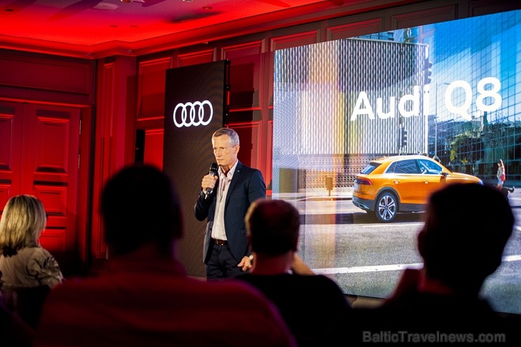 Latvijā prezentē daudzpusīgo Audi Q8 229478