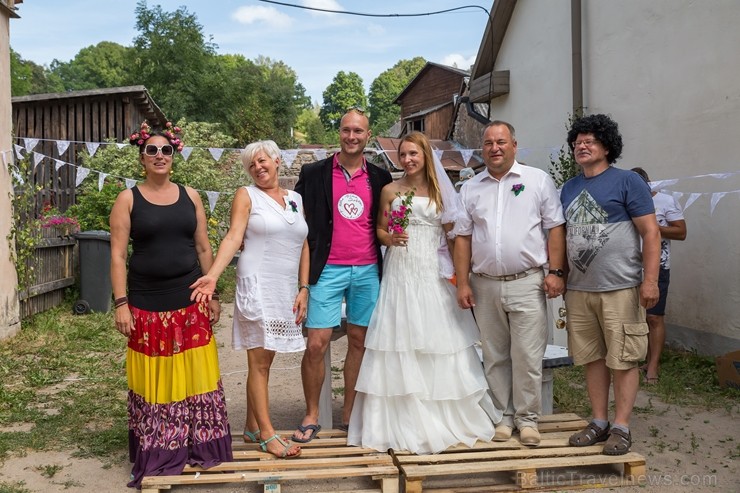 Nosvinēti Sabiles Vīna svētki 229568
