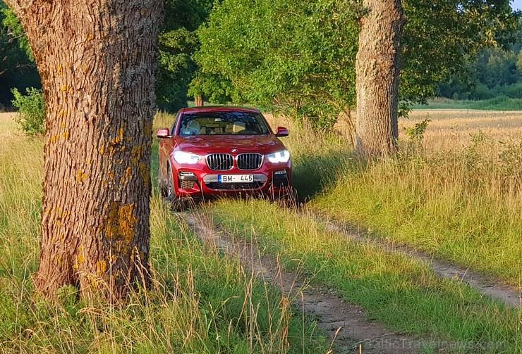 Travelnews.lv apceļo Vidzemi ar jauno «BMW X4» 230489