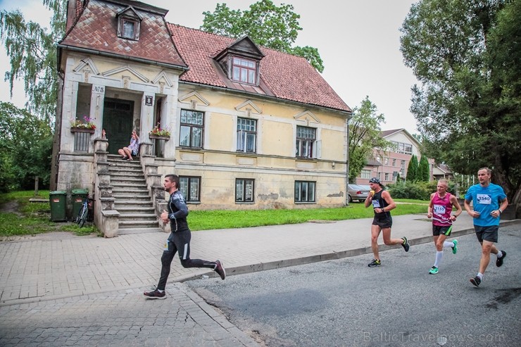 Kuldīgas pusmaratonā tiek laboti rekordi 230787