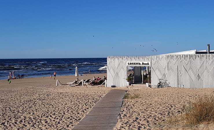 Travelnews.lv izbauda jūru un populāro pludmales restorānu «Legend Beach» 230889