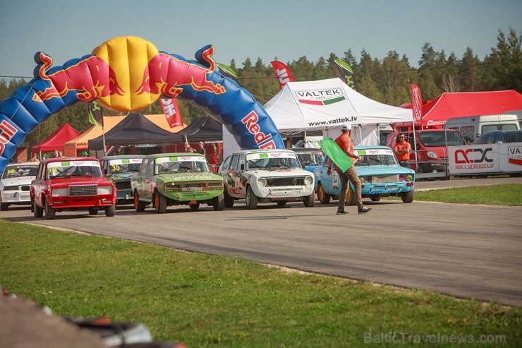 Aizraujoši aizvada Latvijas rallijkrosa piekto posmu 230960