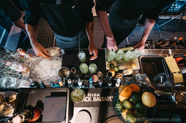 Rīgas centra augstākais bārs «Skyline Bar» prezentē savu jauno konceptu - «Sajūtu lidojums» 231862