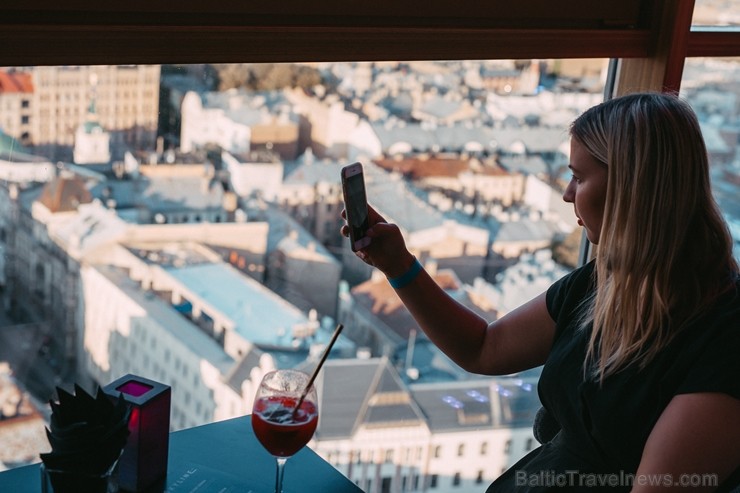 Rīgas centra augstākais bārs «Skyline Bar» prezentē savu jauno konceptu - «Sajūtu lidojums» 231901
