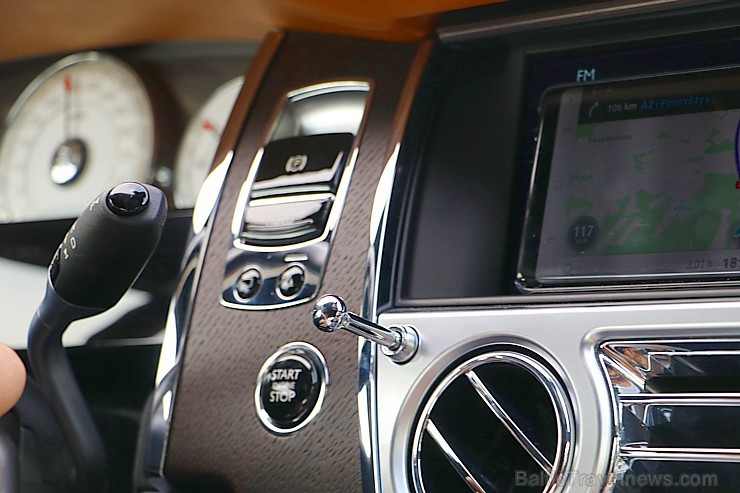 Travelnews.lv ar tūrisma uzņēmējiem un eleganto «Rolls Royce Wraith» apceļo baltu zemes 233290