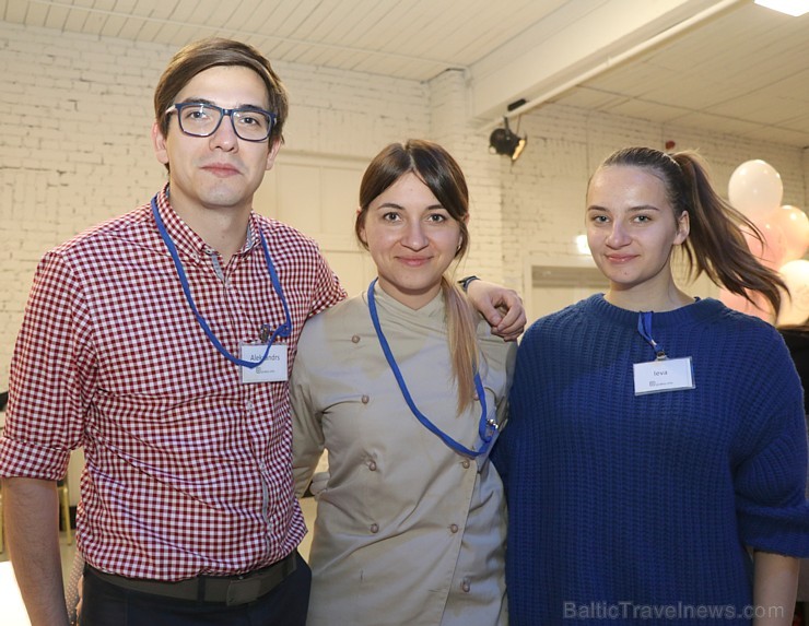 Rīgas konditori 30.09.2018 priecē pilsētas kārumniekus ar «Rīga Cake Festival 2018». Fotogaleriju atbalsta: Mamma Pasta Rīgas konditori 30.09.2018 priecē pilsētas kārumniekus ar «Rīga Cake Festival 2018». Fotogaleriju atbalsta: Mamma Pasta 233965