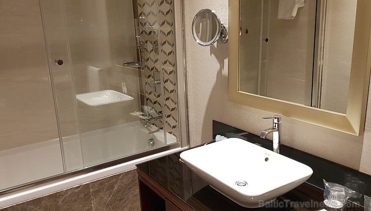 Travelnews.lv ar «Turkish Airlines» atbalstu izbauda Stambulas dizaina viesnīcu «Elite World Europe Hotel». Bildēts ar Samsung Galaxy Note8 Travelnews.lv ar «Turkish Airlines» atbalstu izbauda Stambulas dizaina viesnīcu «Elite World Europe Hotel». Bildēts ar Samsung Galaxy Note8 234052