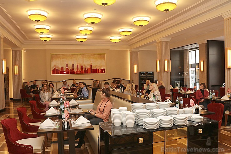 Viesnīcas «Grand Hotel Kempinski Rīga» restorāns «Amber» piedāvā jaunu konceptu «Vēlās brokastis ar ģimeni» Viesnīcas «Grand Hotel Kempinski Rīga» restorāns «Amber» piedāvā jaunu konceptu «Vēlās brokastis ar ģimeni» 234437