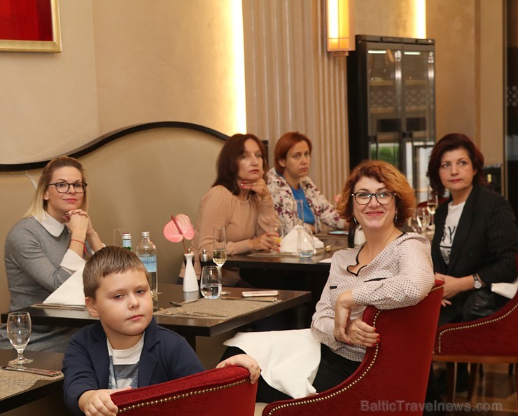 Viesnīcas «Grand Hotel Kempinski Rīga» restorāns «Amber» piedāvā jaunu konceptu «Vēlās brokastis ar ģimeni» Viesnīcas «Grand Hotel Kempinski Rīga» restorāns «Amber» piedāvā jaunu konceptu «Vēlās brokastis ar ģimeni» 234477