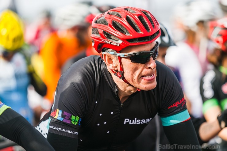 Velobraucēji Jūrmalā krāšņi noslēdz kalnu riteņbraukšanas sezonu. Foto: Lauris Galsons, Rihards Rudzis, Madara Ermansone Velobraucēji Jūrmalā krāšņi noslēdz kalnu riteņbraukšanas sezonu. Foto: Lauris Galsons, Rihards Rudzis, Madara Ermansone 234499