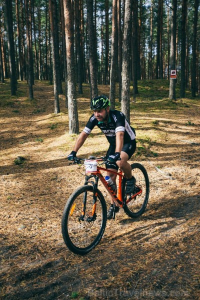 Velobraucēji Jūrmalā krāšņi noslēdz kalnu riteņbraukšanas sezonu. Foto: Lauris Galsons, Rihards Rudzis, Madara Ermansone Velobraucēji Jūrmalā krāšņi noslēdz kalnu riteņbraukšanas sezonu. Foto: Lauris Galsons, Rihards Rudzis, Madara Ermansone 234501