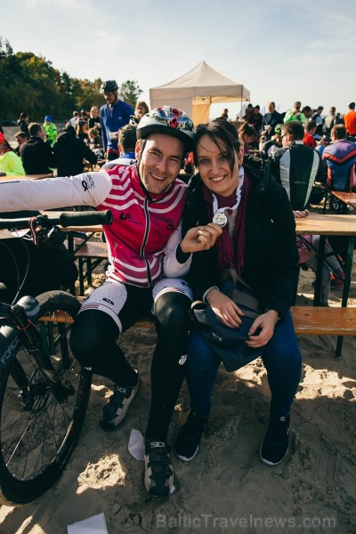Velobraucēji Jūrmalā krāšņi noslēdz kalnu riteņbraukšanas sezonu. Foto: Lauris Galsons, Rihards Rudzis, Madara Ermansone Velobraucēji Jūrmalā krāšņi noslēdz kalnu riteņbraukšanas sezonu. Foto: Lauris Galsons, Rihards Rudzis, Madara Ermansone 234513