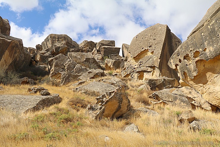 Travelnews.lv iepazīst Gobustanas valsts mākslas un vēstures rezervātu Azerbaidžānā. Sadarbībā ar Latvijas vēstniecību Azerbaidžānā un tūrisma firmu « Travelnews.lv iepazīst Gobustanas valsts mākslas un vēstures rezervātu Azerbaidžānā. Sadarbībā ar Latvijas vēstniecību Azerbaidžānā un tūrisma firmu « 235366