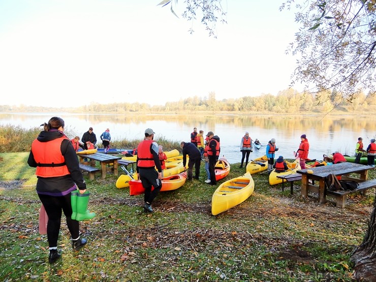 Rudenīgā laivu braucienā pa Sauso Daugavu tika apskatīti abi krasti Ķekavas un Salaspils novados. Rudenīgā laivu braucienā pa Sauso Daugavu tika apskatīti abi krasti Ķekavas un Salaspils novados. 235420