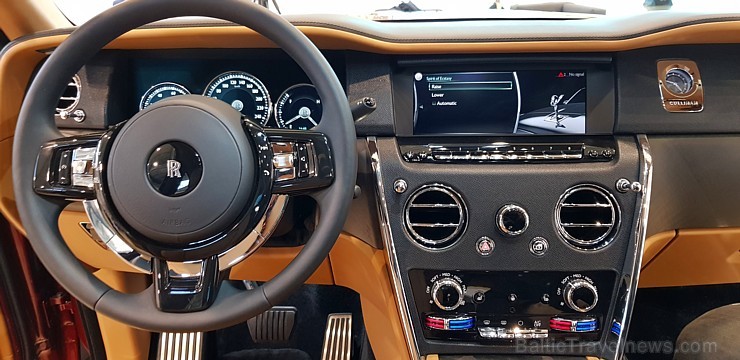 Rīgā 19.10.2018 tiek prezentēts pirmais «Rolls-Royce» zīmola apvidus vāģis «Rolls-Royce Cullinan» Rīgā 19.10.2018 tiek prezentēts pirmais «Rolls-Royce» zīmola apvidus vāģis «Rolls-Royce Cullinan» 235511