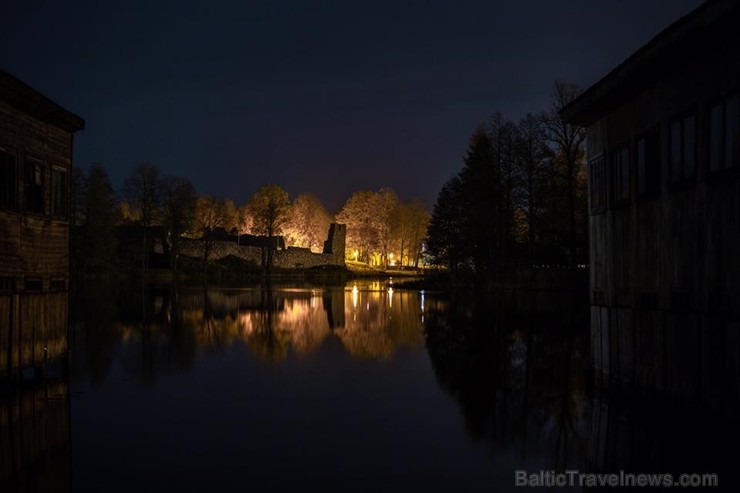 Senatnīgajā Ziemeļvidzemes pilsētā Alūksnē un tās apkārtnē valda zelta rudens. Foto: Māris Šļivka Senatnīgajā Ziemeļvidzemes pilsētā Alūksnē un tās apkārtnē valda zelta rudens. Foto: Māris Šļivka 235821