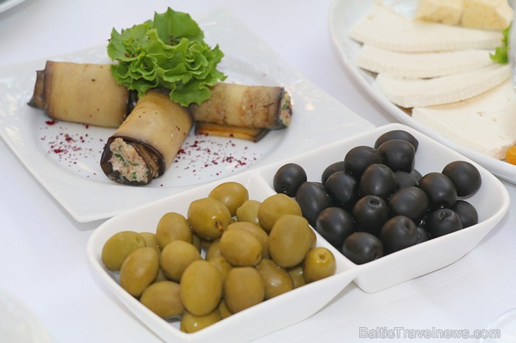 Travelnews.lv izbauda Baku restorāna «Mugam Club» pusdienu viesmīlību 235852