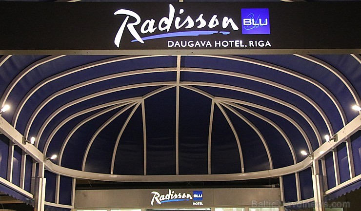 Viesnīca «Radisson Blu Daugava» piedāvā šarža izstādi «Draudzīgs pārspīlējums. ŠARŽS UN PERSONĪBA LATVIEŠU KULTŪRĀ» un «Peter Mertes» vīnus Viesnīca «Radisson Blu Daugava» piedāvā šarža izstādi «Draudzīgs pārspīlējums. ŠARŽS UN PERSONĪBA LATVIEŠU KULTŪRĀ» un «Peter Mertes» vīnus 236285