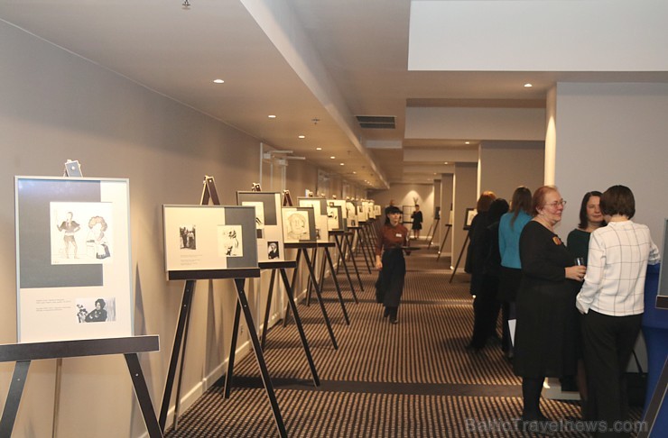 Viesnīca «Radisson Blu Daugava» piedāvā šarža izstādi «Draudzīgs pārspīlējums. ŠARŽS UN PERSONĪBA LATVIEŠU KULTŪRĀ» un «Peter Mertes» vīnus Viesnīca «Radisson Blu Daugava» piedāvā šarža izstādi «Draudzīgs pārspīlējums. ŠARŽS UN PERSONĪBA LATVIEŠU KULTŪRĀ» un «Peter Mertes» vīnus 236333