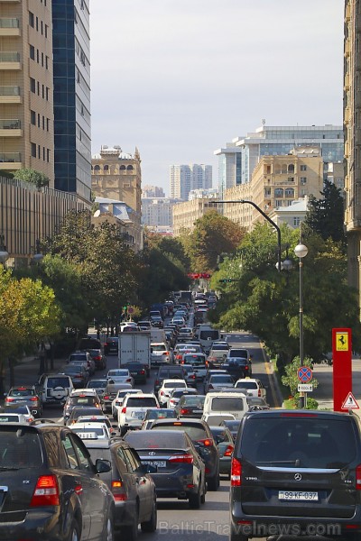 Travelnews.lv ar ekskursiju autobusu apceļo Baku raksturīgākās vietas. Sadarbībā ar Latvijas vēstniecību Azerbaidžānā un tūrisma firmu «RANTUR Travel  237684
