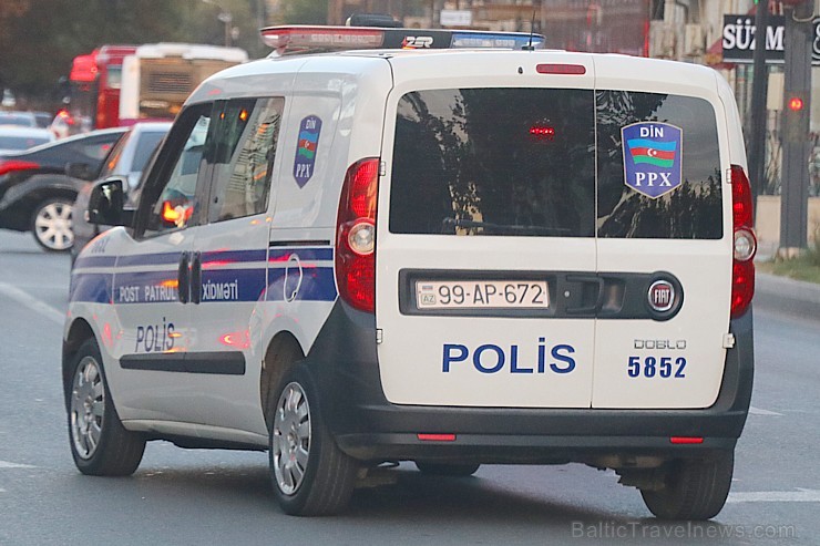 Travelnews.lv ar ekskursiju autobusu apceļo Baku raksturīgākās vietas. Sadarbībā ar Latvijas vēstniecību Azerbaidžānā un tūrisma firmu «RANTUR Travel Travelnews.lv ar ekskursiju autobusu apceļo Baku raksturīgākās vietas. Sadarbībā ar Latvijas vēstniecību Azerbaidžānā un tūrisma firmu «RANTUR Travel 237700