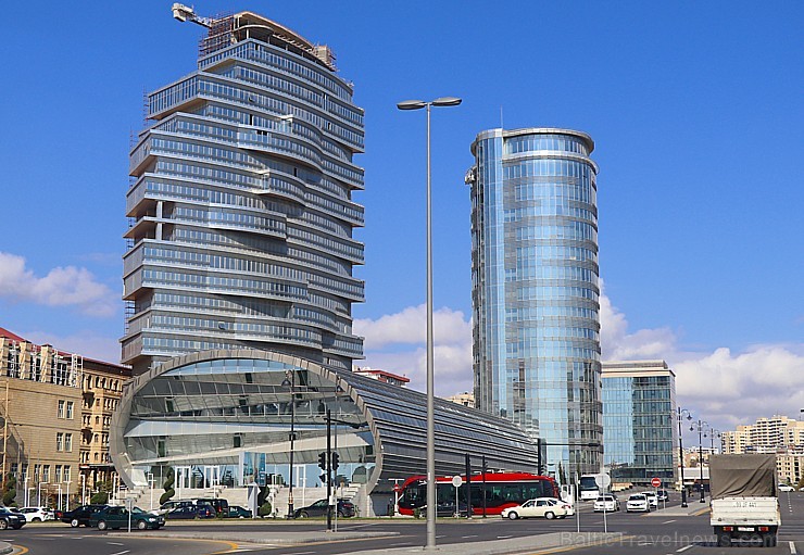 Travelnews.lv ar ekskursiju autobusu apceļo Baku raksturīgākās vietas. Sadarbībā ar Latvijas vēstniecību Azerbaidžānā un tūrisma firmu «RANTUR Travel  237701