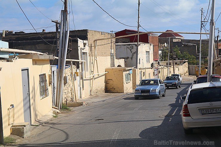 Travelnews.lv ar ekskursiju autobusu apceļo Baku raksturīgākās vietas. Sadarbībā ar Latvijas vēstniecību Azerbaidžānā un tūrisma firmu «RANTUR Travel  237706