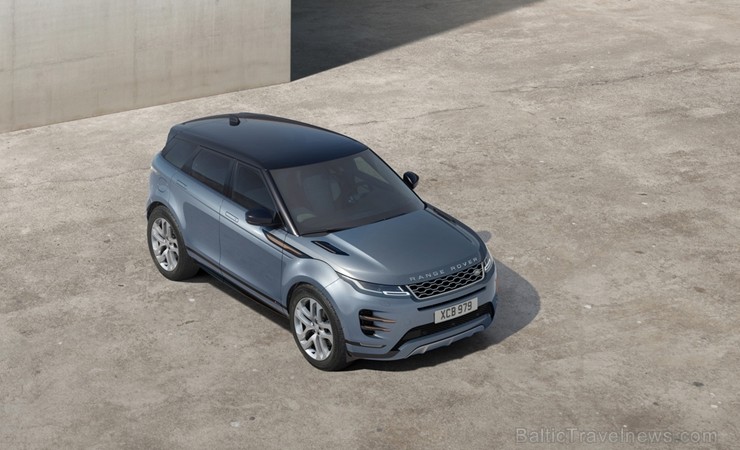 Oriģinālais luksusa klases kompaktais SUV ir kļuvis vēl labāks. Dzimtenes pilsētā un kalnos jaunais pievienojas Range Rover saimei, piedāvājot iespēju Oriģinālais luksusa klases kompaktais SUV ir kļuvis vēl labāks. Dzimtenes pilsētā un kalnos jaunais pievienojas Range Rover saimei, piedāvājot iespēju 239019