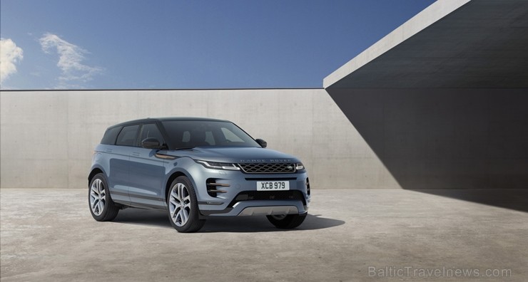 Oriģinālais luksusa klases kompaktais SUV ir kļuvis vēl labāks. Dzimtenes pilsētā un kalnos jaunais pievienojas Range Rover saimei, piedāvājot iespēju Oriģinālais luksusa klases kompaktais SUV ir kļuvis vēl labāks. Dzimtenes pilsētā un kalnos jaunais pievienojas Range Rover saimei, piedāvājot iespēju 239020