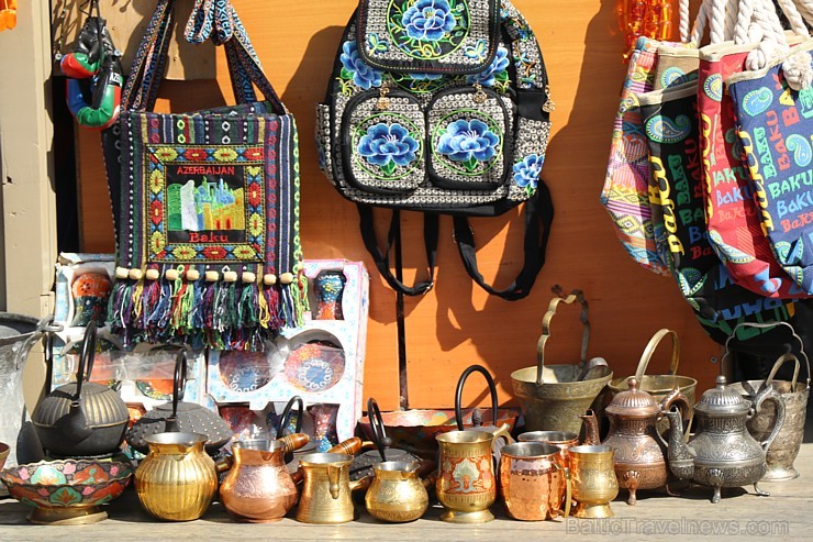 Travelnews.lv iepazīst Baku suvenīru piedāvājumu. Sadarbībā ar Latvijas vēstniecību Azerbaidžānā un tūrisma firmu «RANTUR Travel Agency» 239321