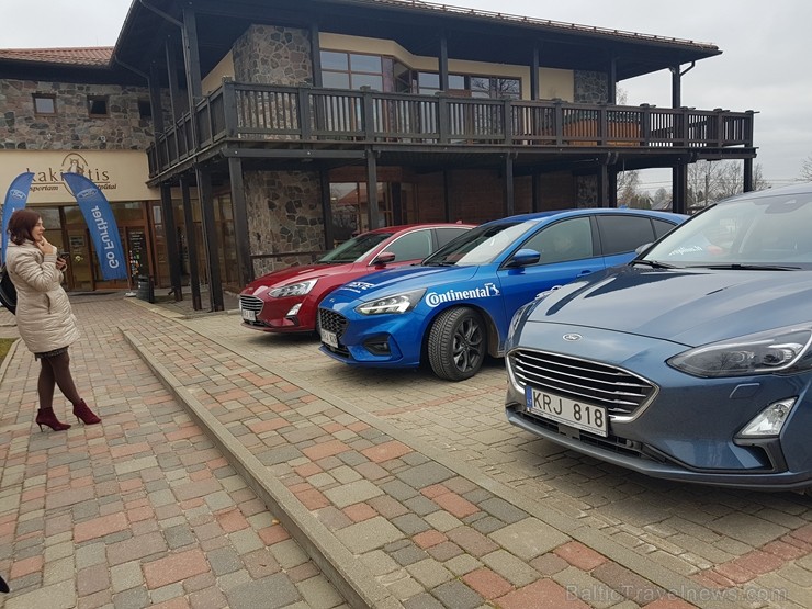 «Ford» Latvijā prezentē «Focus Active» piecdurvju un universāļa versiju 239353