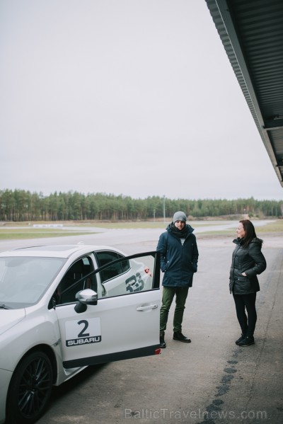 Gints sevi uzskata par prasmīgu braucēju, taču doties trasē pie sporta auto 