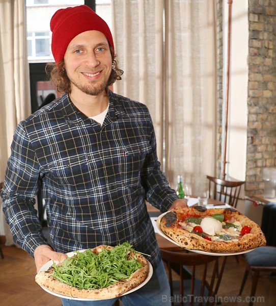 Pārdaugavā atvērusies īsta itāļu picērija «Street Pizza», kas ir vienīgā Baltijā ar Neapoles sertifikātu Pārdaugavā atvērusies īsta itāļu picērija «Street Pizza», kas ir vienīgā Baltijā ar Neapoles sertifikātu 239777
