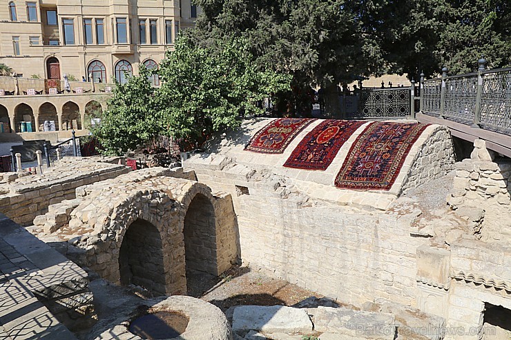 Travelnews.lv iepazīst Azerbaidžānas galvaspilsētas Baku ikdienas dzīvi. Sadarbībā ar Latvijas vēstniecību Azerbaidžānā un tūrisma firmu «RANTUR Trave Travelnews.lv iepazīst Azerbaidžānas galvaspilsētas Baku ikdienas dzīvi. Sadarbībā ar Latvijas vēstniecību Azerbaidžānā un tūrisma firmu «RANTUR Trave 239795