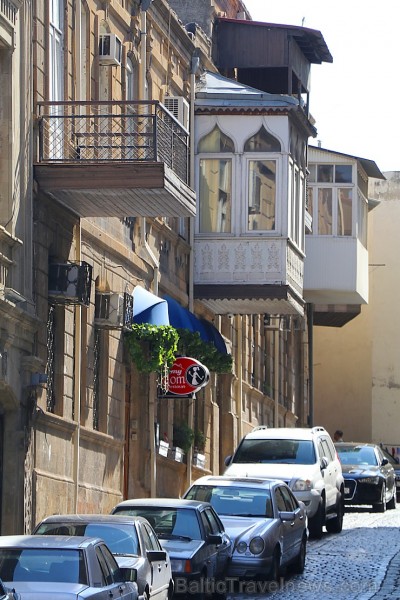 Travelnews.lv iepazīst Azerbaidžānas galvaspilsētu Baku izcila gida pavadījumā. Sadarbībā ar Latvijas vēstniecību Azerbaidžānā un tūrisma firmu «RANTU 239954
