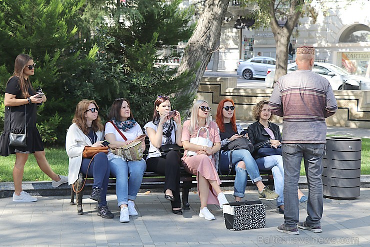 Travelnews.lv iepazīst Azerbaidžānas galvaspilsētu Baku izcila gida pavadījumā. Sadarbībā ar Latvijas vēstniecību Azerbaidžānā un tūrisma firmu «RANTU 239962