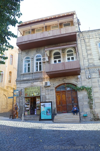 Travelnews.lv iepazīst Azerbaidžānas galvaspilsētu Baku izcila gida pavadījumā. Sadarbībā ar Latvijas vēstniecību Azerbaidžānā un tūrisma firmu «RANTU 239963