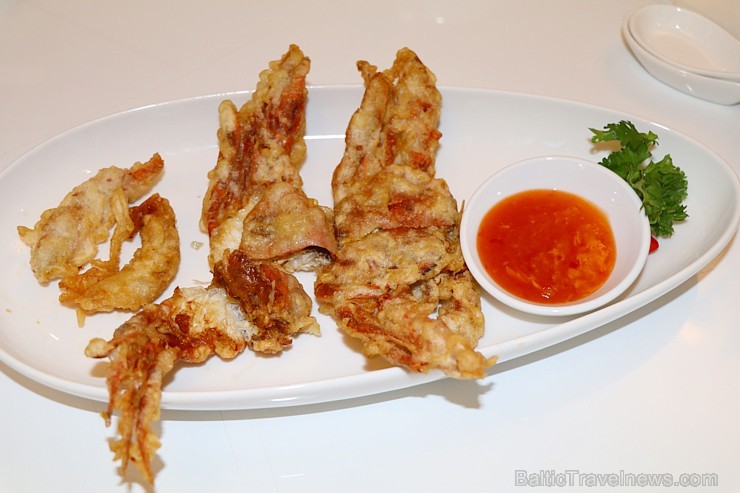 Izbaudam ēdienreizi Hošiminas vjetnamiešu restorānā «Rivia Seafood Dining». Sadarbībā ar 365 brīvdienas un Turkish Airlines Izbaudam ēdienreizi Hošiminas vjetnamiešu restorānā «Rivia Seafood Dining». Sadarbībā ar 365 brīvdienas un Turkish Airlines 240005