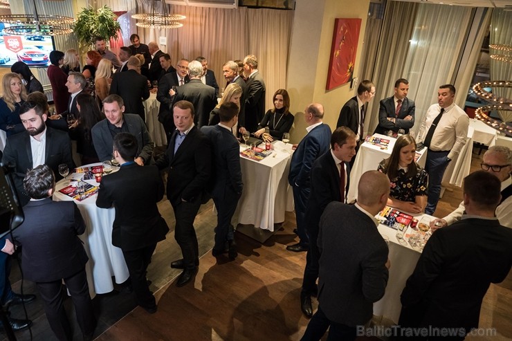 Svinīgajā noslēguma ceremonijā Vecrīgas viesnīcā 