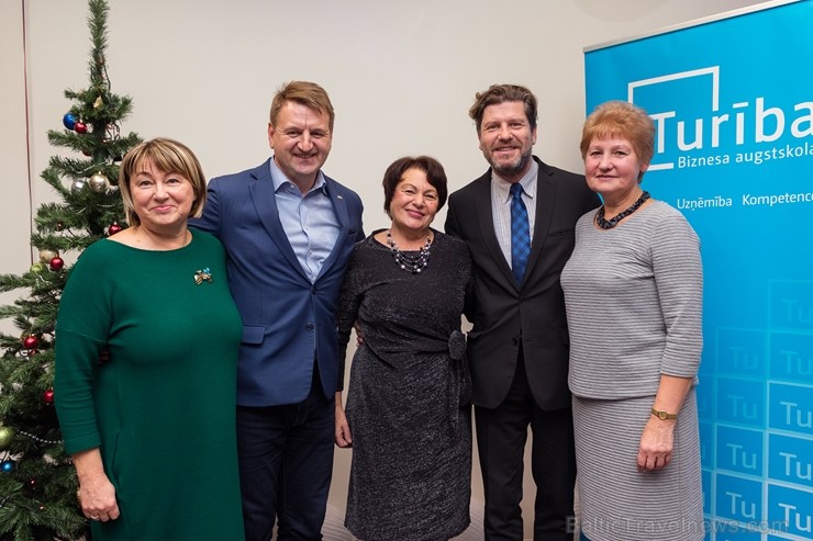 Starptautiskā tūrisma fakultāte Biznesa augstskolā «Turība» atzīmē 20 gadu jubileju. Foto: Turība Starptautiskā tūrisma fakultāte Biznesa augstskolā «Turība» atzīmē 20 gadu jubileju. Foto: Turība 242726