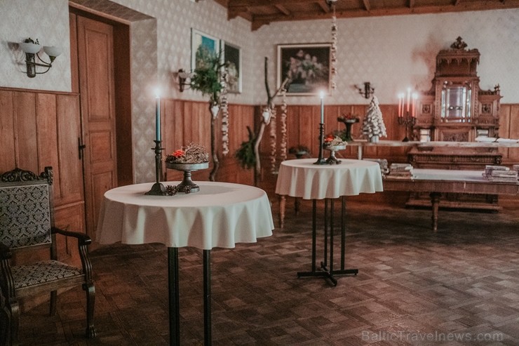 Ar pieciem dažādiem restorāniem vienas nakts laikā «Dikļu pilī» viesi pavadījuši veco un sagaidījuši Jauno gadu Ar pieciem dažādiem restorāniem vienas nakts laikā «Dikļu pilī» viesi pavadījuši veco un sagaidījuši Jauno gadu 243109