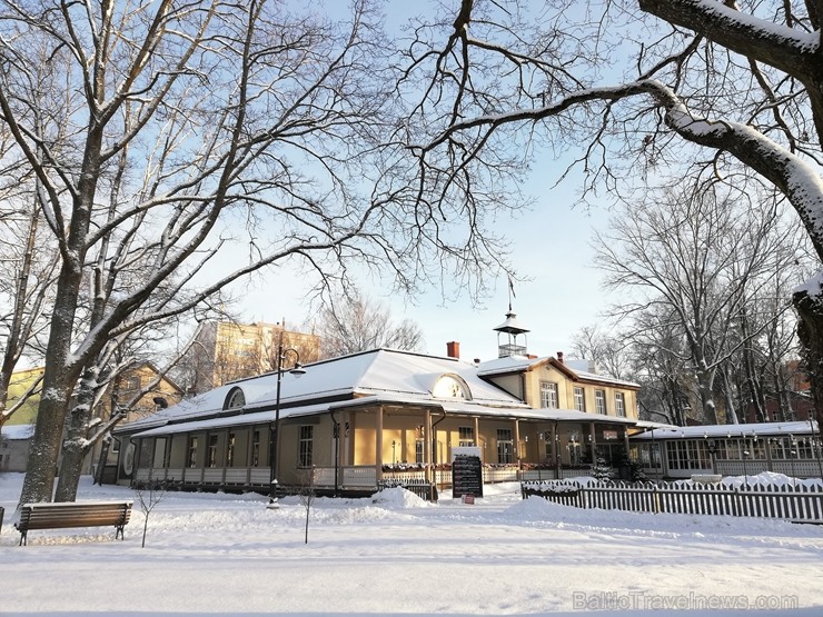 Valmiera mirdz un vilina ceļtājus visos gadalaikos, bet šobrīd tā jo īpaši vilina gan kultūras dzīves baudītājus, gan aktīvo ziemas prieku mīļotājus. Valmiera mirdz un vilina ceļtājus visos gadalaikos, bet šobrīd tā jo īpaši vilina gan kultūras dzīves baudītājus, gan aktīvo ziemas prieku mīļotājus. 243872