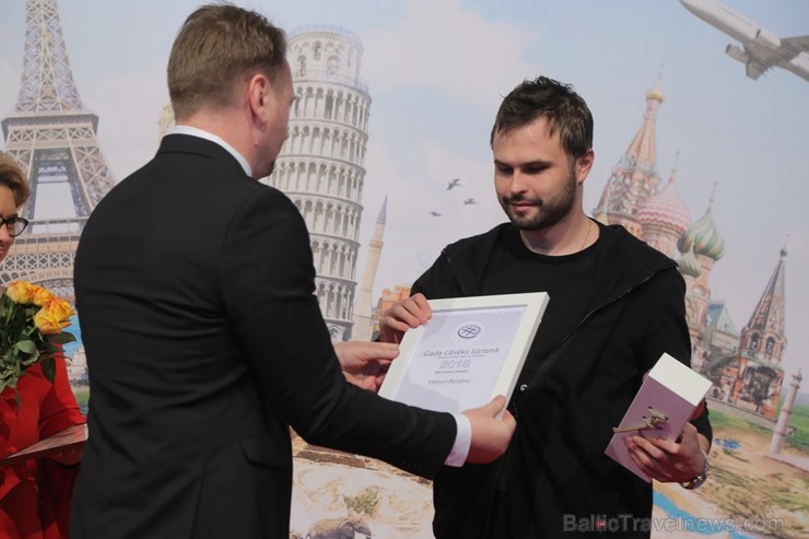 «GADA CILVĒKS TŪRISMĀ 2018» nomināciju «RESTORĀNA VADĪTĀJS 2018» saņem Viktors Ravdive, «Resto-Rātors» «GADA CILVĒKS TŪRISMĀ 2018» nomināciju «RESTORĀNA VADĪTĀJS 2018» saņem Viktors Ravdive, «Resto-Rātors» 244512