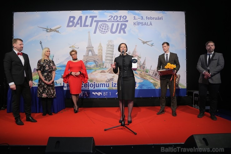 2019. gada 1. februārī tūrisma izstādes «Balttour 2019» atklāšanas laikā apbalvo «GADA CILVĒKS TŪRISMĀ 2018» laureātus, kuri par nozīmīgu ieguldījumu 2019. gada 1. februārī tūrisma izstādes «Balttour 2019» atklāšanas laikā apbalvo «GADA CILVĒKS TŪRISMĀ 2018» laureātus, kuri par nozīmīgu ieguldījumu 244535