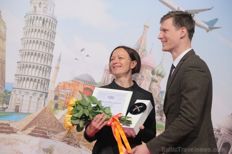 2019. gada 1. februārī tūrisma izstādes «Balttour 2019» atklāšanas laikā apbalvo «GADA CILVĒKS TŪRISMĀ 2018» laureātus, kuri par nozīmīgu ieguldījumu 2019. gada 1. februārī tūrisma izstādes «Balttour 2019» atklāšanas laikā apbalvo «GADA CILVĒKS TŪRISMĀ 2018» laureātus, kuri par nozīmīgu ieguldījumu 244536